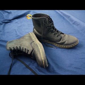 Dr. Martens Shoreditch women’s boots size 7